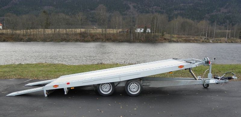 Böckmann AH 4320/27, førsteklasses 2,7t biltransporter